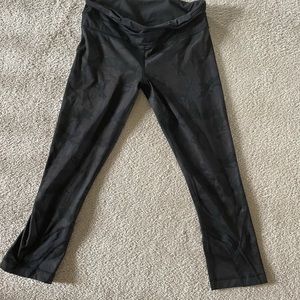 Run inspire camo crops, like new!